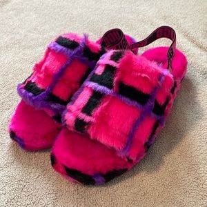 UGG Pink Slipper (size10)